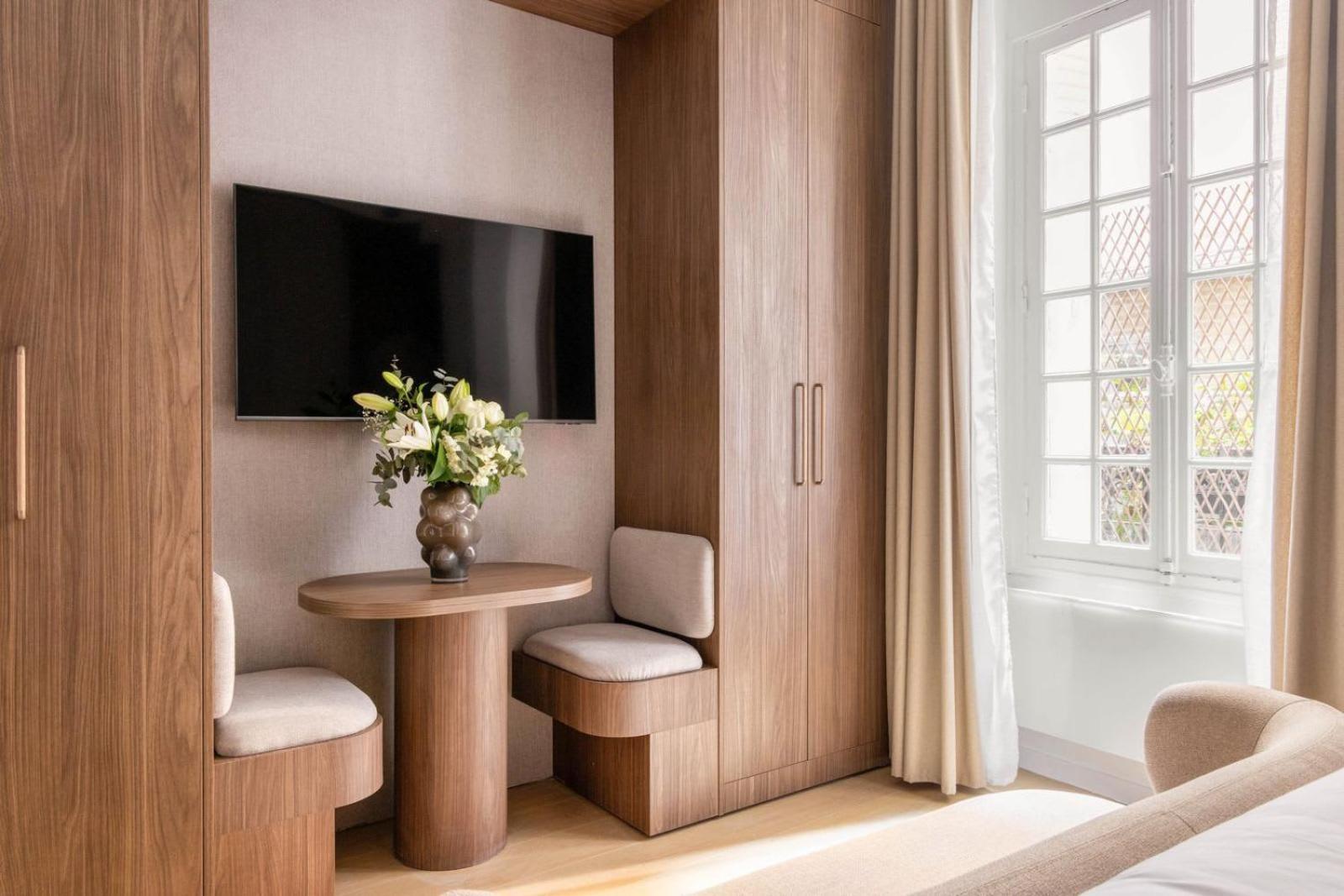 Exceptionnel Champ De Mars - 7 - 2p Appartement